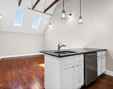 521 Warren Street - Photo Thumbnail 20