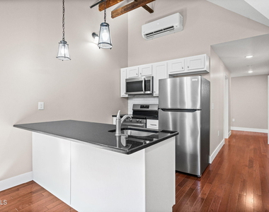 521 Warren Street - Photo Thumbnail 14