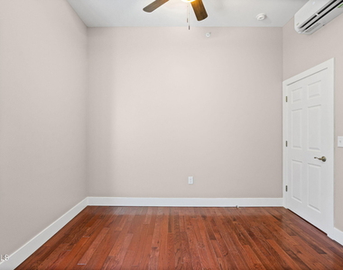 521 Warren Street - Photo Thumbnail 4