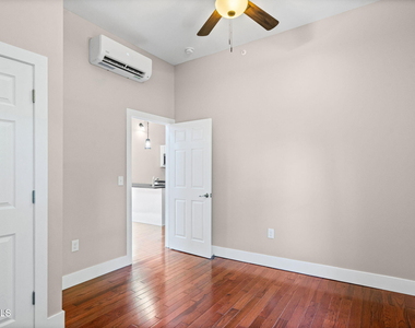 521 Warren Street - Photo Thumbnail 11