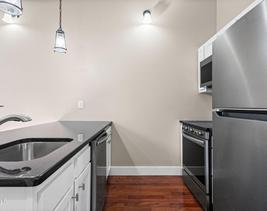 521 Warren Street - Photo Thumbnail 19