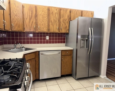 171 Lindsey Court - Photo Thumbnail 8