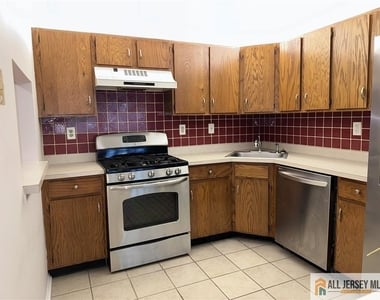 171 Lindsey Court - Photo Thumbnail 7