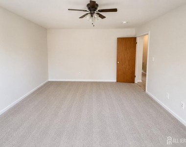4116 Birchwood Court - Photo Thumbnail 10