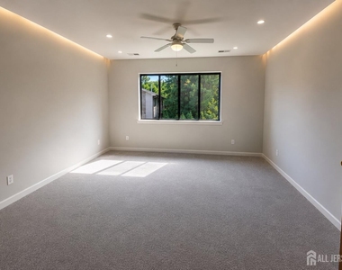 4116 Birchwood Court - Photo Thumbnail 12