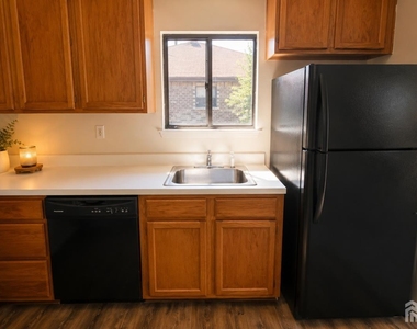 4116 Birchwood Court - Photo Thumbnail 5