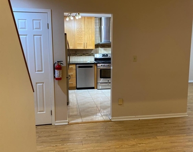 358 Greenfield Road - Photo Thumbnail 10