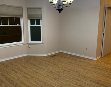 358 Greenfield Road - Photo Thumbnail 12
