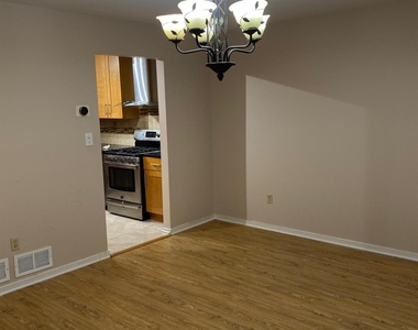 358 Greenfield Road - Photo Thumbnail 11