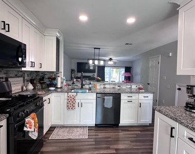 23 Washington Court - Photo Thumbnail 1