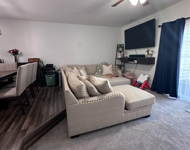 23 Washington Court - Photo Thumbnail 4