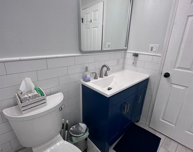 23 Washington Court - Photo Thumbnail 6