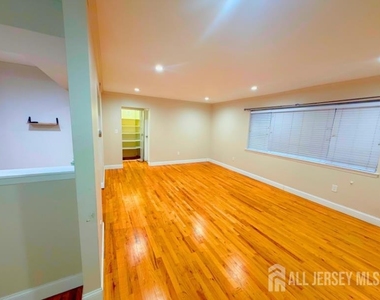 44 Judson Street - Photo Thumbnail 4