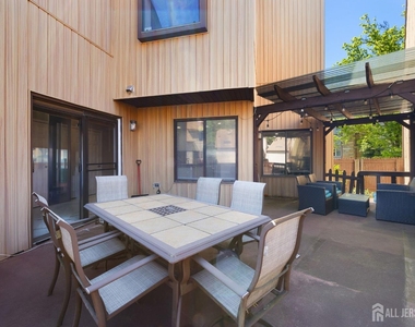 190 Goldmine Lane - Photo Thumbnail 18