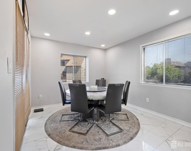 190 Goldmine Lane - Photo Thumbnail 6