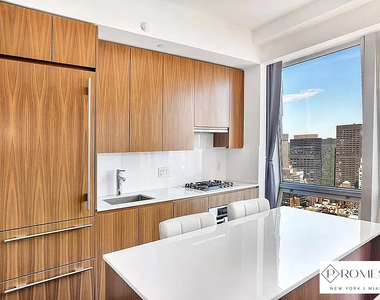 400 5th Avenue - Photo Thumbnail 2