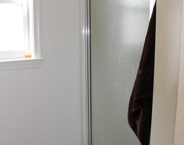 211 Dogwood Avenue - Photo Thumbnail 9