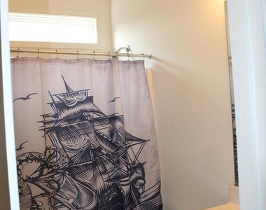 211 Dogwood Avenue - Photo Thumbnail 5