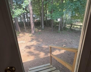 211 Dogwood Avenue - Photo Thumbnail 19
