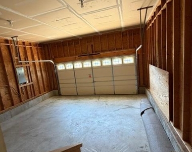 211 Dogwood Avenue - Photo Thumbnail 17
