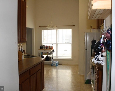 211 Dogwood Avenue - Photo Thumbnail 13