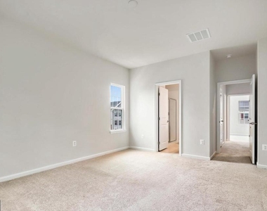 716 River Crest Way - Photo Thumbnail 27