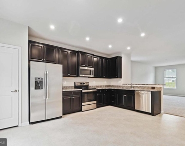 716 River Crest Way - Photo Thumbnail 12