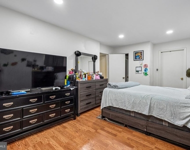 13911 Mapledale Avenue - Photo Thumbnail 10
