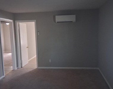 286 4th Avenue - Photo Thumbnail 2
