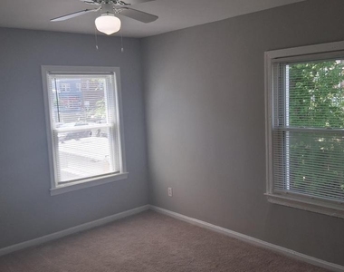 286 4th Avenue - Photo Thumbnail 3