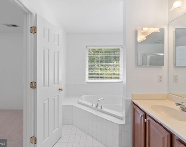 9023 Brewer Creek Place - Photo Thumbnail 23