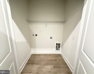 9715 Grant Avenue - Photo Thumbnail 36