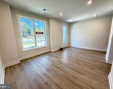 9715 Grant Avenue - Photo Thumbnail 4