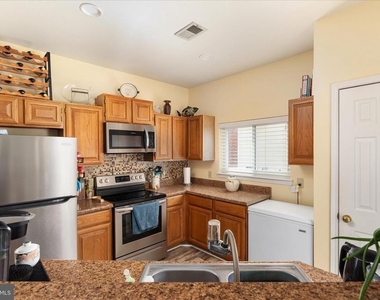 664 Gateway Drive Se - Photo Thumbnail 10