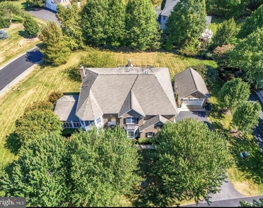40488 Windcroft Lane - Photo Thumbnail 2