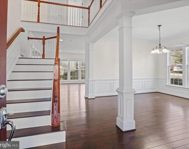 43527 Loudoun Barn Way - Photo Thumbnail 1