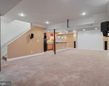 43527 Loudoun Barn Way - Photo Thumbnail 17