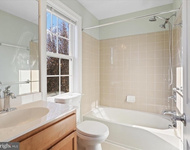 43527 Loudoun Barn Way - Photo Thumbnail 12