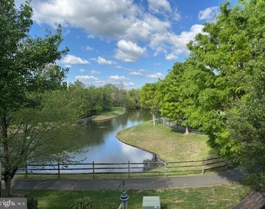 111 Misty Pond Terrace - Photo Thumbnail 3