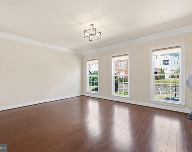 20661 Erskine Terrace - Photo Thumbnail 14