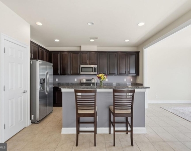 20661 Erskine Terrace - Photo Thumbnail 6