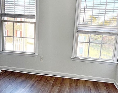 20937 Sandian Terrace - Photo Thumbnail 12