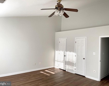 20937 Sandian Terrace - Photo Thumbnail 11