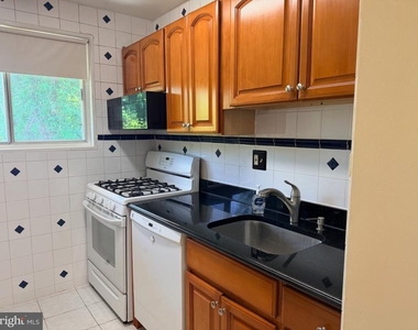 2839 Kalmia Lee Court - Photo Thumbnail 8