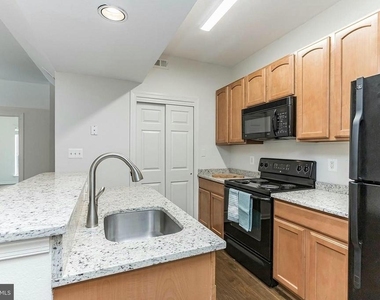 12150 Penderview Terrace - Photo Thumbnail 2