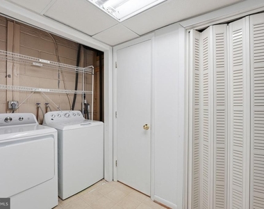 8609 Woodview Drive - Photo Thumbnail 20