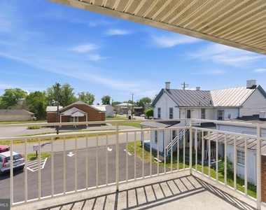 830 Locust Street - Photo Thumbnail 14