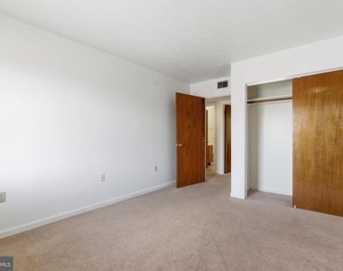 830 Locust Street - Photo Thumbnail 13