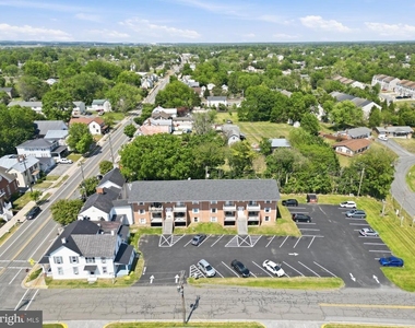 820 Locust Street - Photo Thumbnail 2