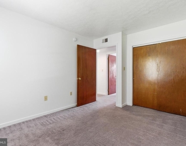 820 Locust Street - Photo Thumbnail 14